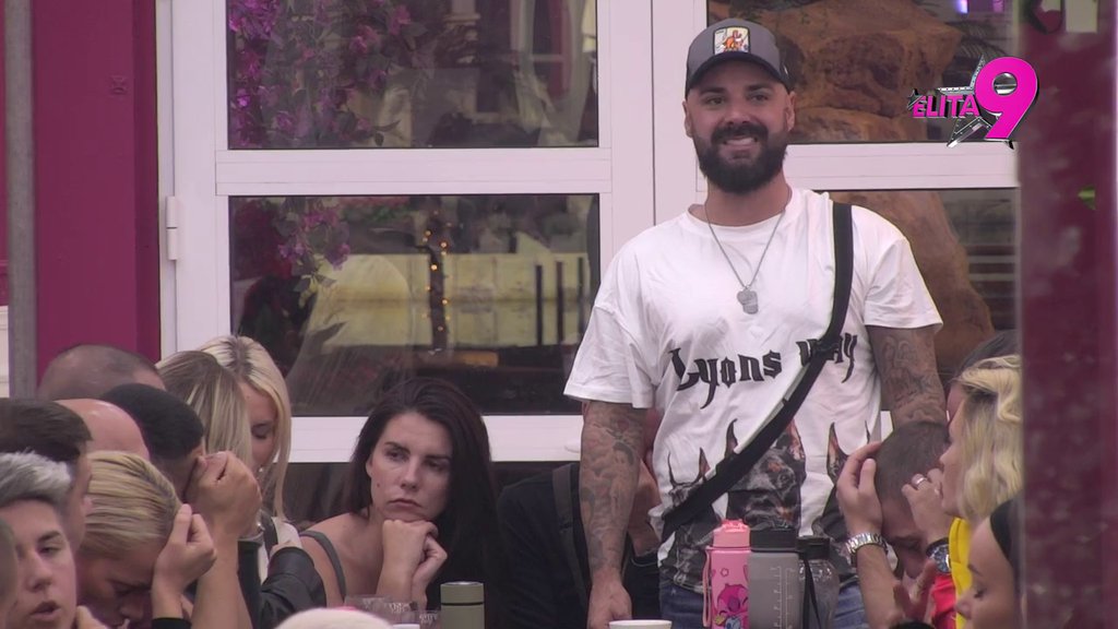 DOBIO AMNEZIJU: Luka se ne seća da je vređao Aneli kod mame Biljane, na sve načine pokušava da se opere (VDEO)