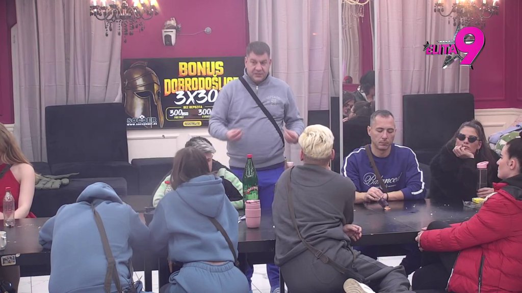 Mazio te je i masirao po preponama! Ivan tvrdi da su Bora i Uroš SVAŠTA RADILI ISPOD POKRIVAČA! (VIDEO)