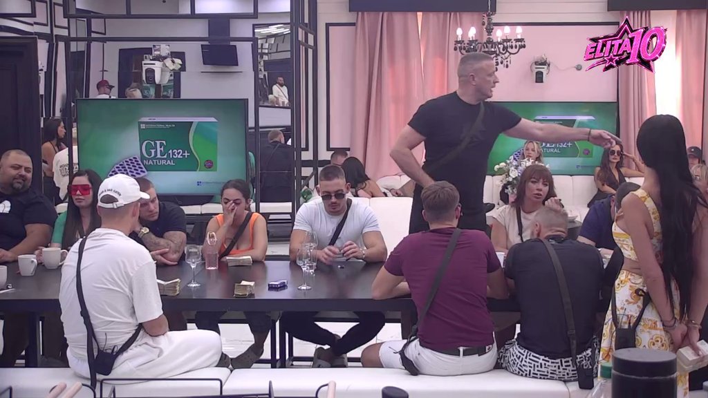 Želiš da budeš bitan! Poršelina ušla u klinč sa Nemanjom, on jasno istakao svoj stav bitisanja u rijalitiju (VIDEO)