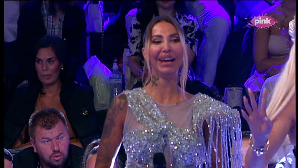 Aneli ili Stanija? Stigle u studio tik pred proglašenje! Za nekoliko trenutaka saznaćemo koja će poneti laskavu titulu pobednice Elite 9! (VIDEO)