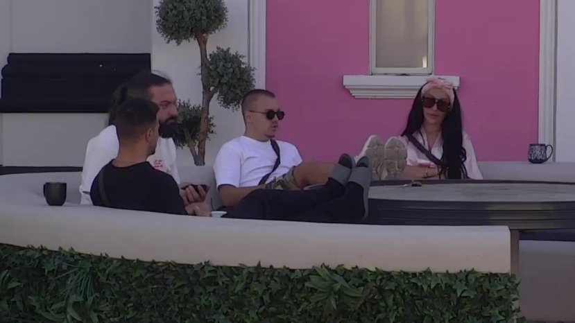 Dačina jutarnja rutina! Osuo paljbu po Caru i Anđeli, pomenuo njenog bivšeg, pa Slađa otkrila: Ljubomoran je na Gastoza (VIDEO)