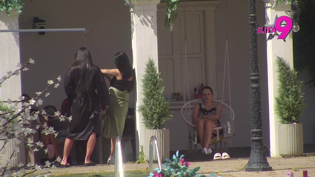 Glavna tema svih ćoškarenja: Svi bruje u vreloj vatačini Dušiće i Filipa! (VIDEO)