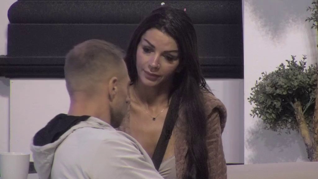Nakon zbližavanja Slađane i Mahira, oglasila se njena kuma: Evo da li ih vidi u ljubavnoj vezi