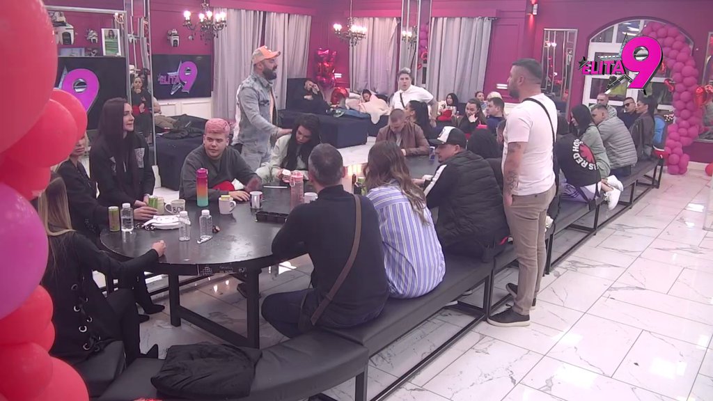 AKO BUDEM IMAO NEŠTO DA KAŽEM... Luka ponovo izbegava da otkrije da li su Ahmićke preko njega planirale Asminovo UNIŠTENJE, Matora ga saterala u ćošak svojim komentarom! (VIDEO)