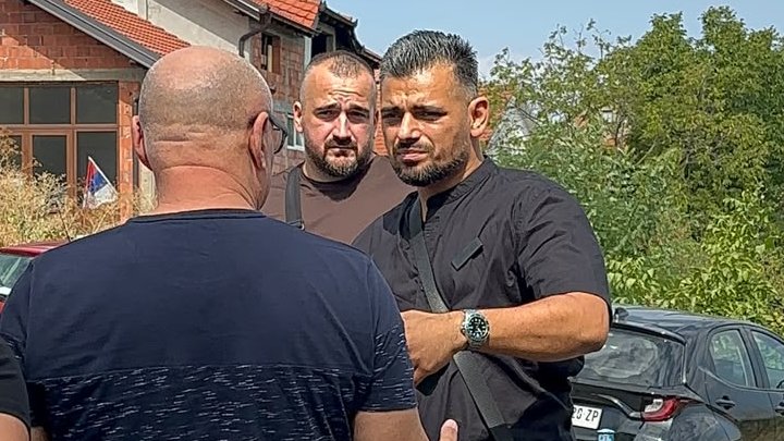 Bora Santana potpuno utučen: Bivši učesnik Elite 9 slomljen pred sahranu svog oca Dragana (FOTO+VIDEO)