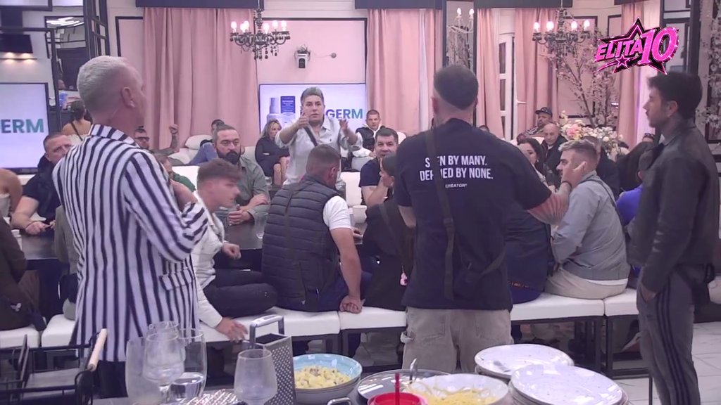 Totalni HAOS za crnim stolom! Mateja pokušava da objasni Đukićevu situaciju sa Aneli, ali ne nailazi na razumevanje: Istripovao se (VIDEO)