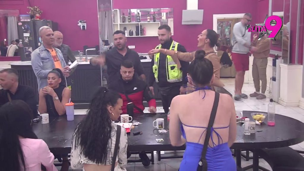 Opšti karambol u Eliti: Alibaba nikad morbidnije izvređao Kačavendu, Janjuš zaratio sa Stanijom! (VIDEO)