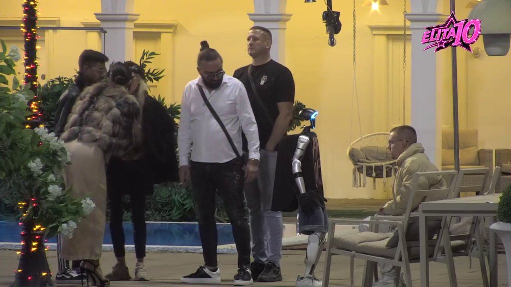 Toša pustio pesmu Lauri i Đukiću, pa analizirao njihov odnos sa Dačom! Dačo zavapio: Joj, ovi se ljube, a evo je i Bilja (VIDEO)