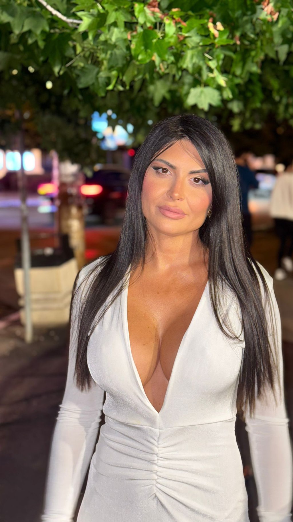 NEDAVNO JE KUPILA STAN, A SADA POKREĆE NOVI BIZNIS! Jelena Ilić žestoko potkačila Ivana, pa oplela po Kariću: NADAM SE DA GA JE OSTAVILA... (VIDEO)