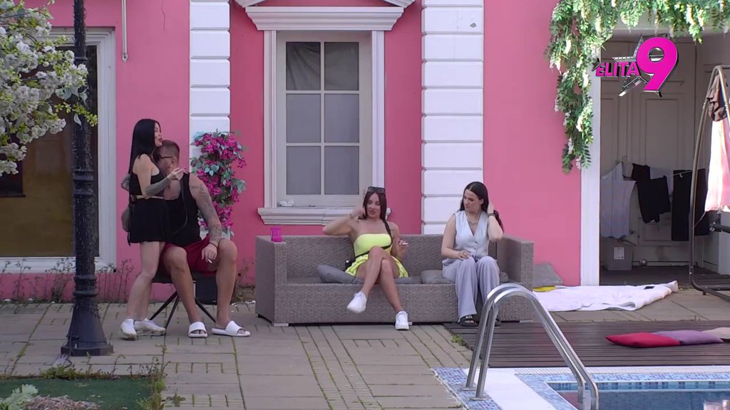 Neću da te izgubim: Janjuš promeni ploču, pa ponovo završio u zagrljaju Vanje Živić! (VIDEO)