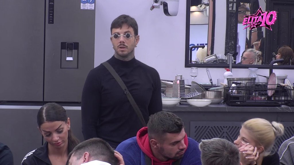 Đukić ponovo podvio rep! Linijom manjeg otpora naveo nove učesnike na negativnoj anketi (VIDEO)