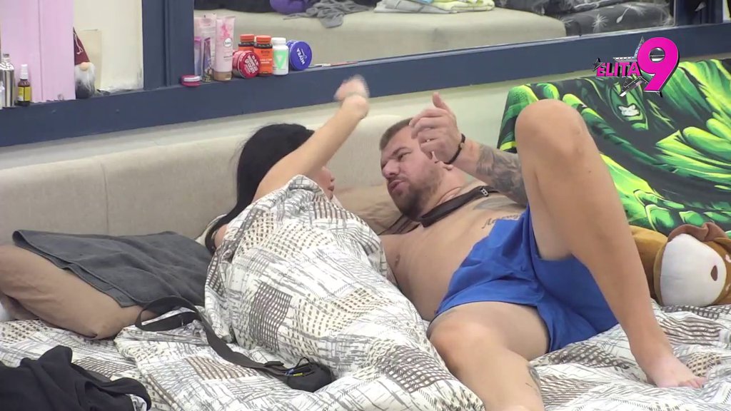 NEMA VRDANJA: Vanja jasno stavila Janjušu do znanja da za intimu mora da OZVANIČI vezu s njom! (VIDEO)