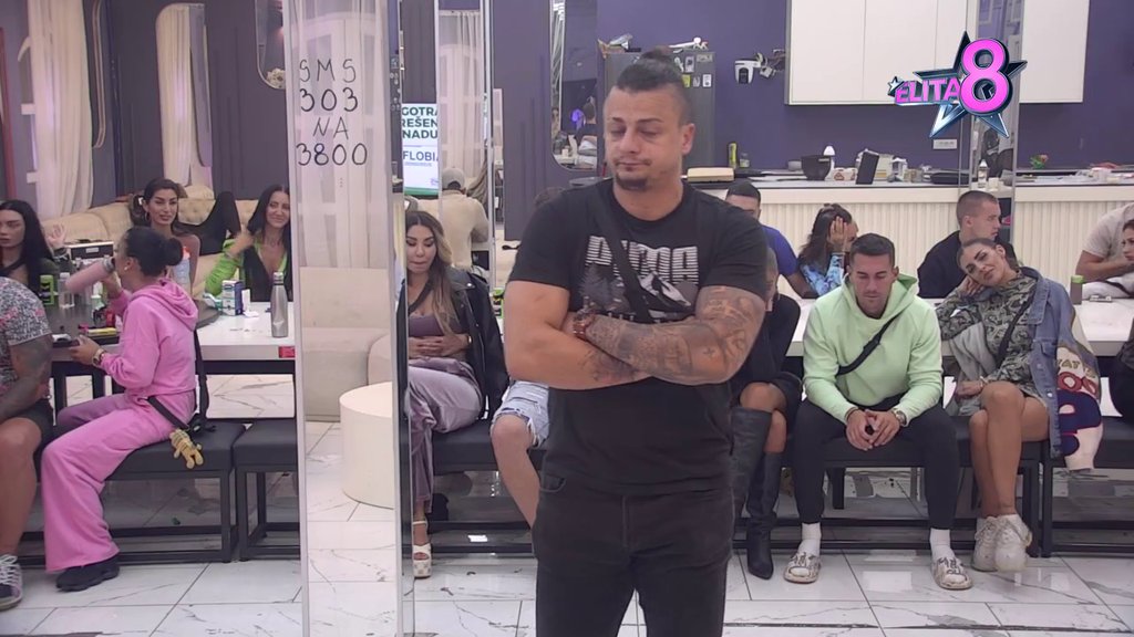 Zatelebesao se u njen izgled, a ona je naduvana lutka bez emocija: Anđelu zgrozilo Sofijino priznanje da joj je Terza VANSERIJSKA LJUBAV, raspalila paljbu po njoj! (VIDEO)