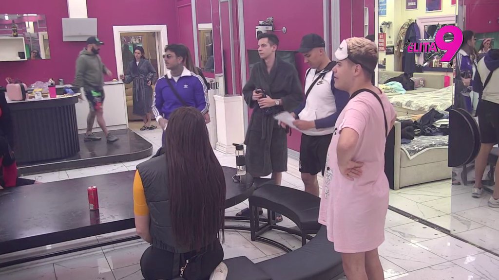 RADIO AMNEZIJA UŽIVO NA PINKU! Bora i Filip su zauzeli svoja mesta, nikad spremniji da razotkriju SVE TAJNE učesnika!