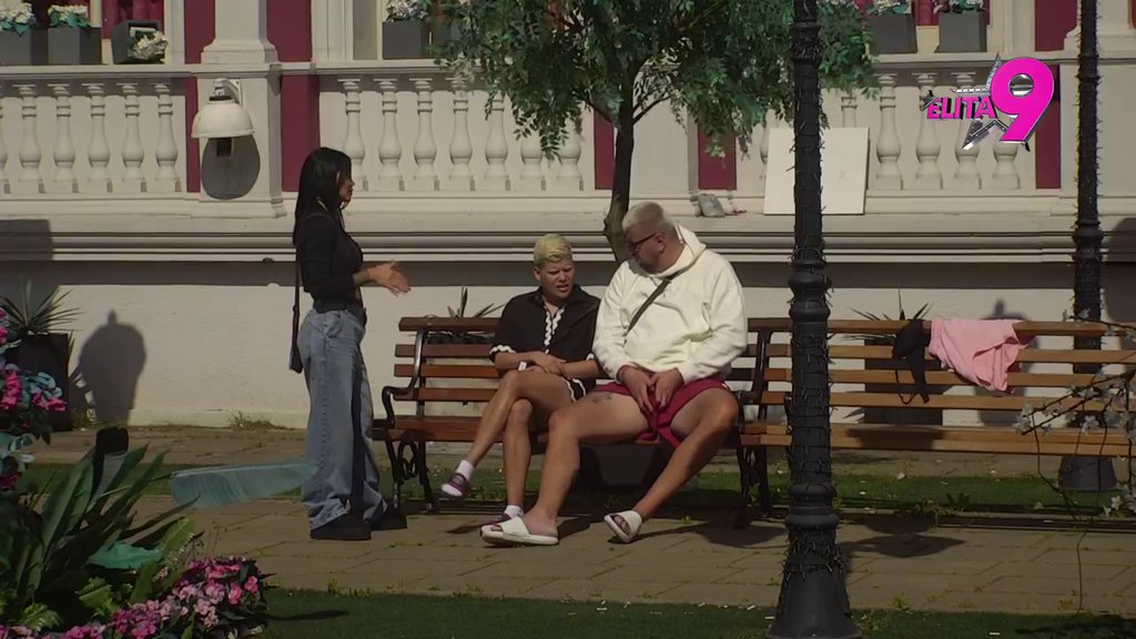 Urnebesno: Urošu otekla intimna zona, Janjuš gleda i ne veruje šta se dešava (VIDEO)