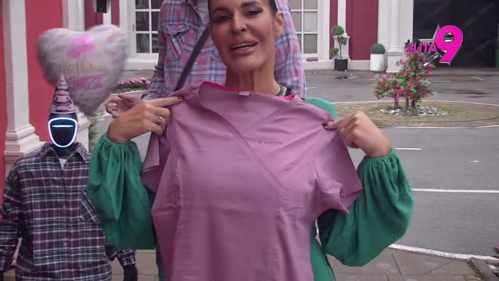 Rođendan za pamćenje! Toša i Janjuš raspametili Kačavendu poklonom, ona ne može da dođe sebi od smeha (VIDEO)