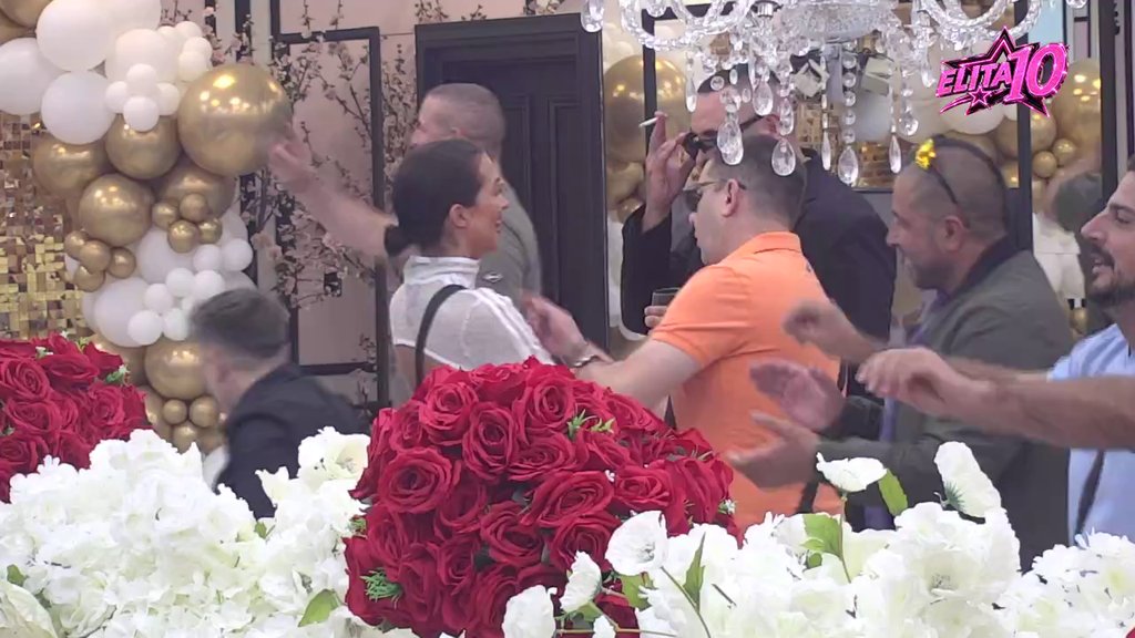 Stavio katanac i na frižider i na pantalone: Laura daje sve od sebe da smeška Cara i sebi obezbedi bolji provod! (VIDEO)