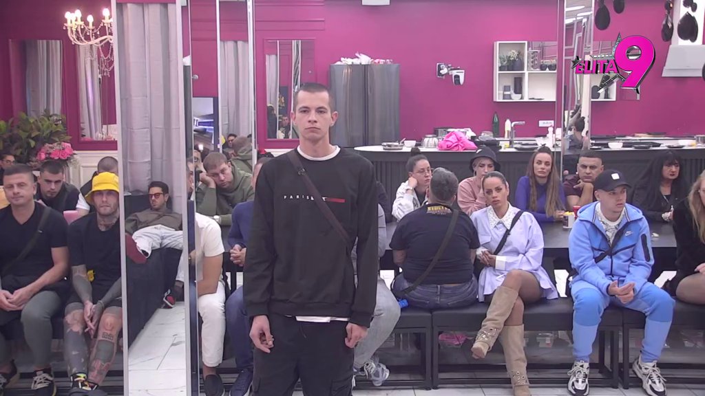 Želela je da bude popularna po bilo koju cenu: Nerio da je Sita ceo život vapila za javnošću, zbog ovih kompleka sinu uništila život! (VIDEO)
