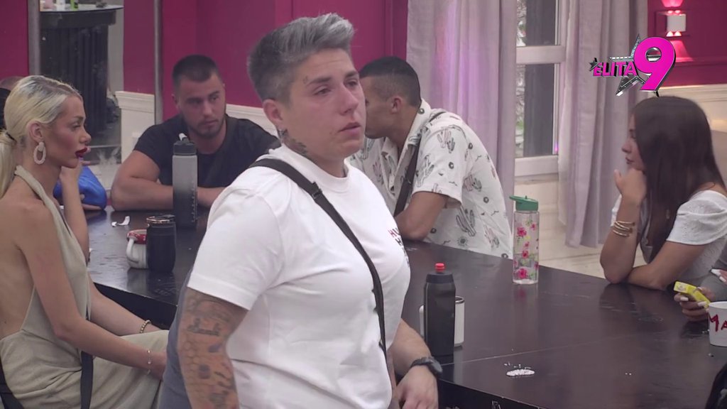 Bila sam kući, bio je tu, ali... Dragana jeca i guši se u suzama jer otac NE PRIČA s njom zbog veze s Matorom, JAUCI ODZVANJAJU IMANJEM (VIDEO)
