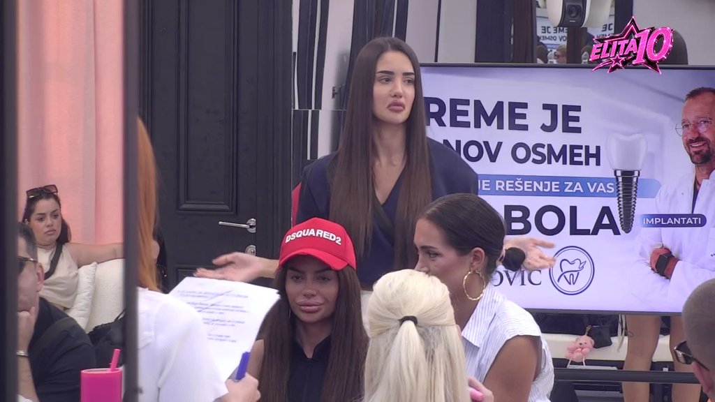Da li Aneli i Karić u dogovoru gaze Cara i Anđelu? Lavica otkrila šta su pričali pre ulaska u Elitu! (VIDEO)