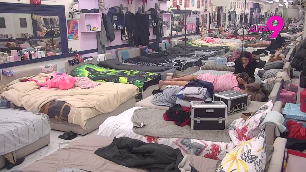 Nije joj prećutala! Kačavendi prekipelo, urnisala Sofiju zbog Terze: Majka te gleda, smanji srce za broj i izdrži (VIDEO)