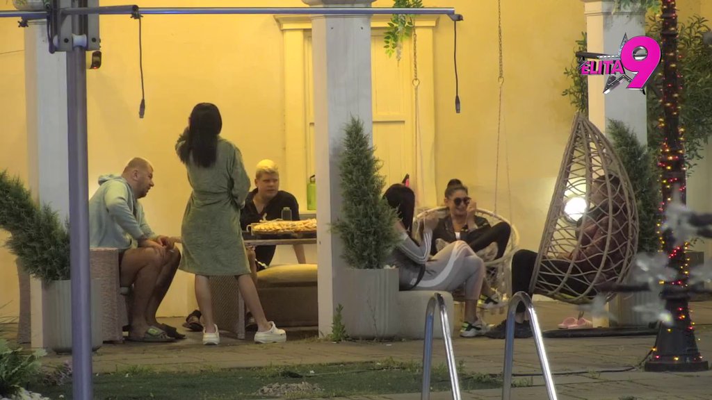 Hit! Janjuš podelio anegdote iz privatnog života, učesnici popadali od smeha (VIDEO)