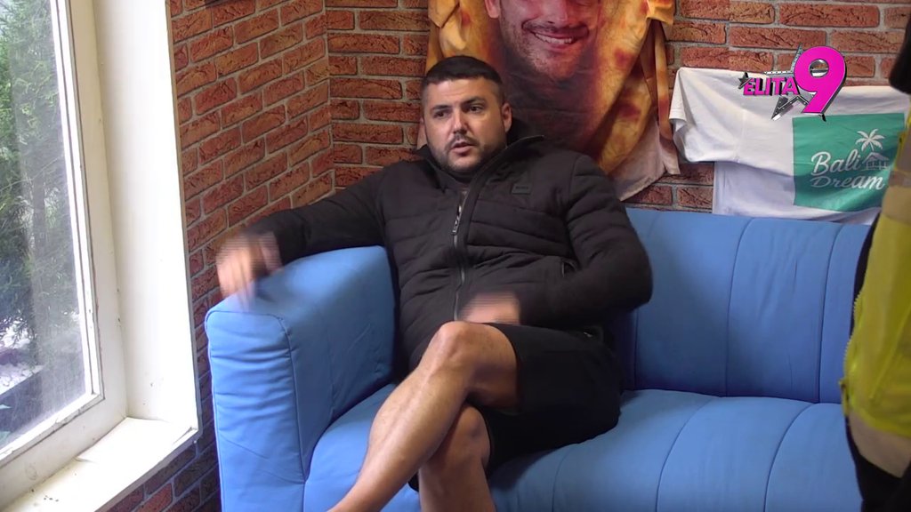 Žestoko prepucavanje: Asmin i Bebica u borbi ko je poniženiji muškarac! (VIDEO)