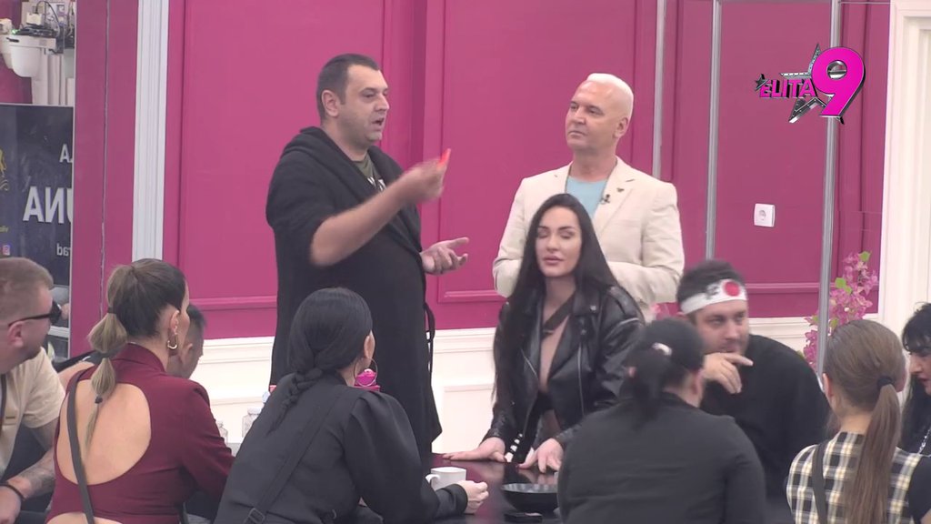Opa! Boginja se javno obratila Branku Živiću, otkrila da li ima šanse kod nje, Sara traži način da se uvuče Aniti (VIDEO)