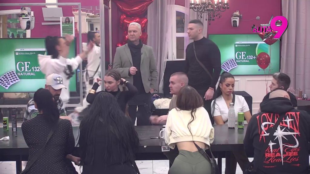 Bukti rat Anite i Anđela! Ona priznala da ga je nakon raskida proganjala, Ranković niže niske udarce: Molima me da je... (VIDEO)