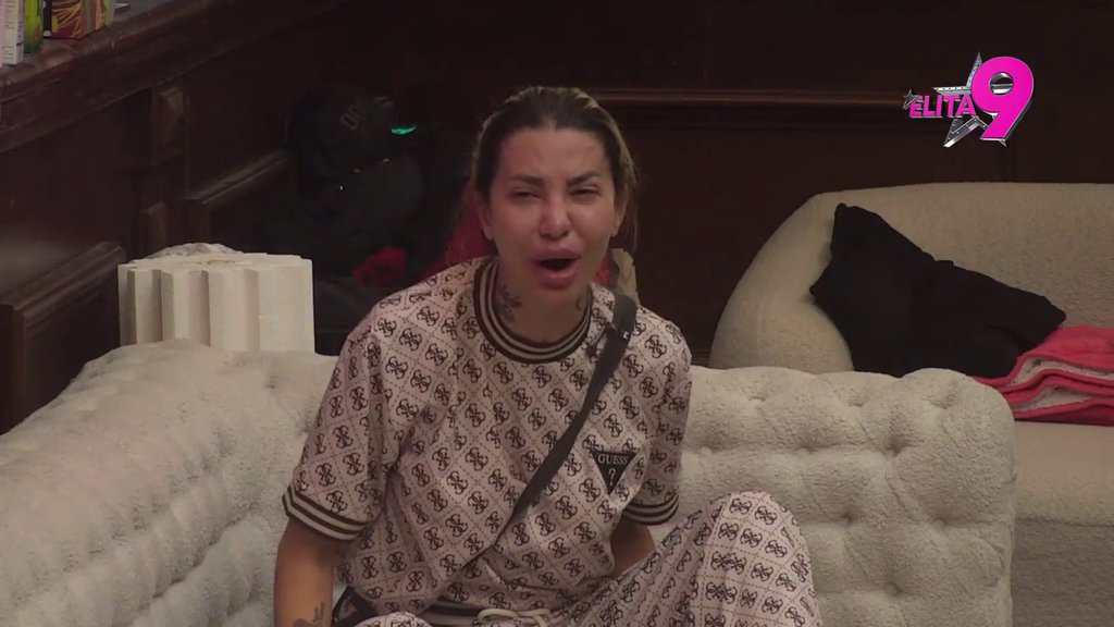 URLICI ODZVANJAJU ŠIMANOVCIMA! Aneli ušla u crveno zbog Anitine trudnoće, ovo ju je totalno poremetilo! (VIDEO)