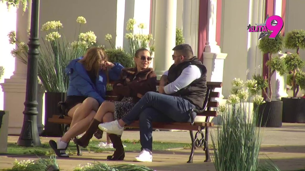 PAŽLJIV SI I NEŽAN: Sara vinula Asmina u nebesa, dala sve od sebe da ga obori sa nogu pohvalama! (VIDEO)