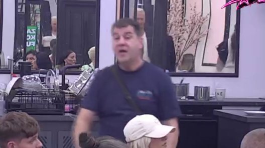 Sad se grle i ljube, a otkopavali su mrtve: Careva disertacija o pomirenju Aneli i Ivana, zbog jedne stvari svi ostali u šoku (VIDEO)