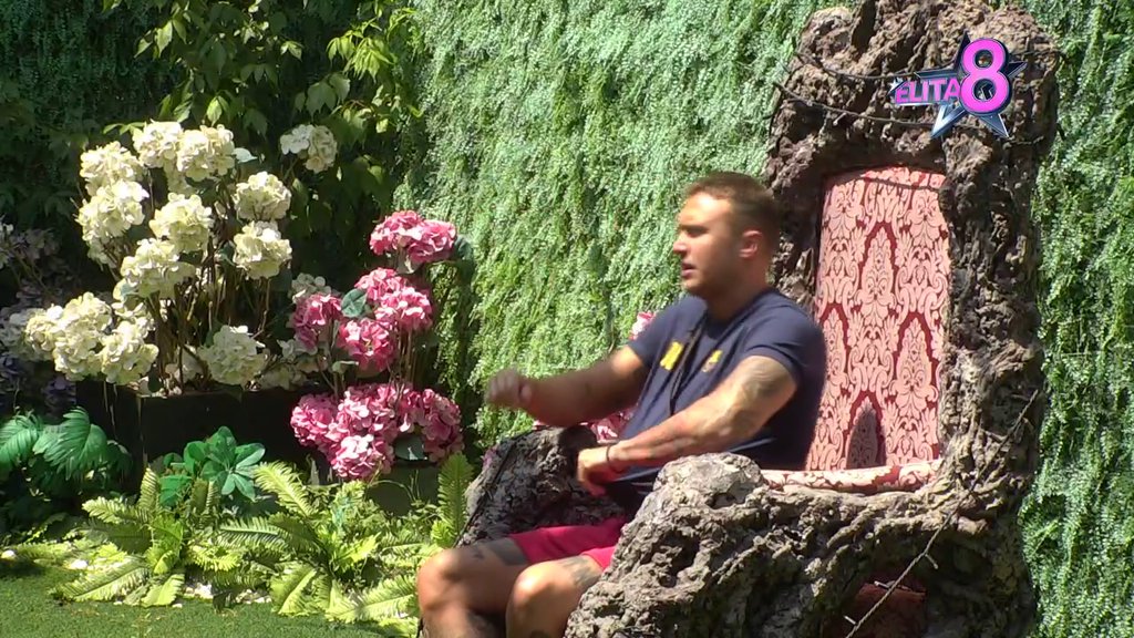Jezikom seče kao sabljom: Karić sklopio sve kockice o Anđeli i Gastozu, pa shvatio da mu je Pavle bio samo izgvoor da je ŠUTNE! (VIDEO)