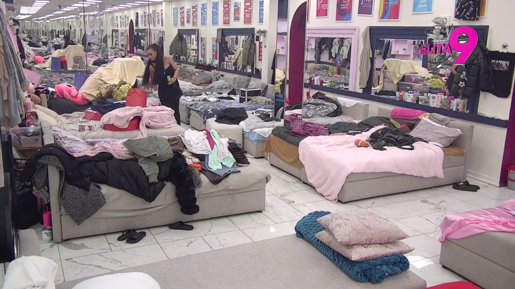 Sad si na pravom putu: Luka se pohvalio poklonom od Baje, ipak dobio punu podršku za vezu s Anitom! (VIDEO)