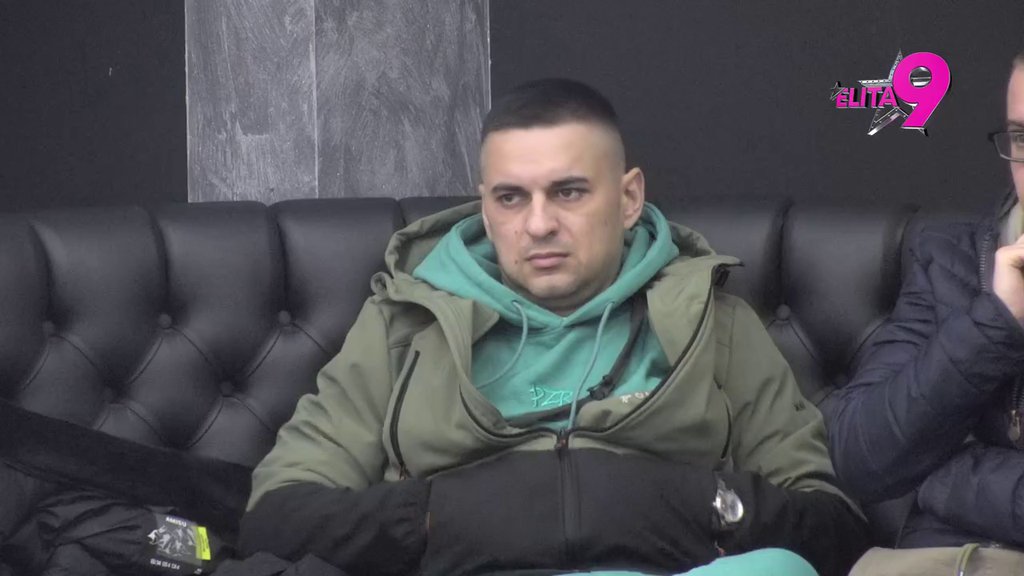 Filip je imao milosti, ali ona ne: Teodora jede sa Filipa kao gladna godina, Bebica izgleda kao da su mu odbrojani dani! (VIDEO)