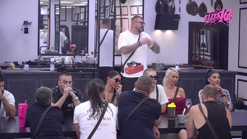 Polako sve isplivava na površinu! Glorija i Laura progovorile o sukobu i zašto su se blokirale na instagramu (VIDEO)