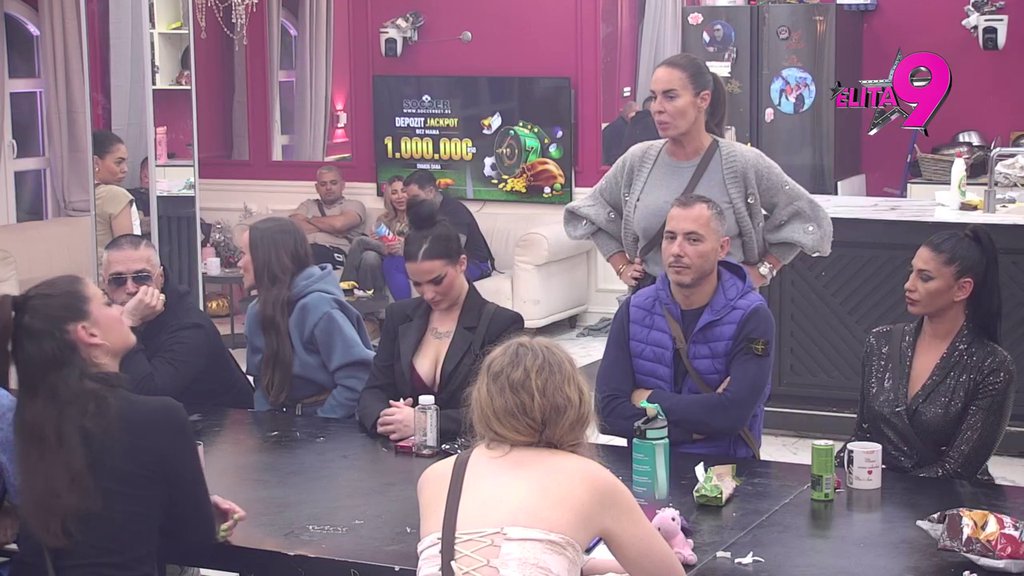 NE DAJ DA TE... Kačavenda otkrila od kada ima sukob sa Sandrom, pa na surov način Boginji otvorila oči zbog Filipa (VIDEO)