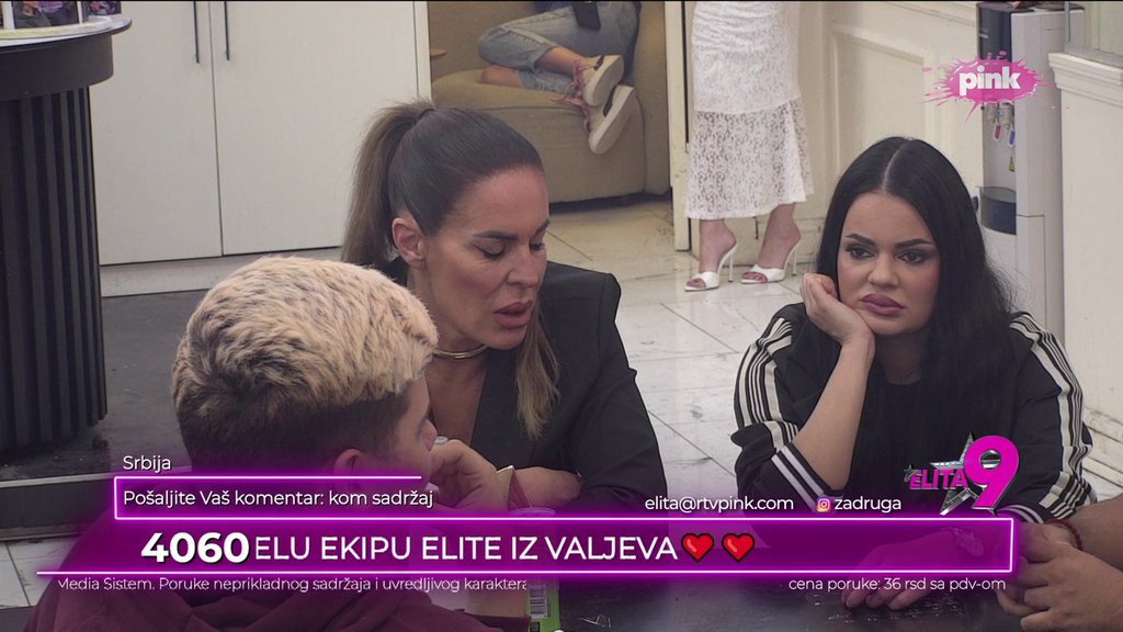 GAZI, NE STAJE! Leti perje: Janjuš ne prestaje da urniše Kačavendu, shvatio da je samu sebe dovela do PAKLA! (VIDEO)