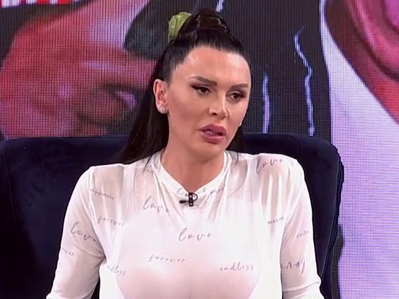 JEDNE NOĆI PEVA, A DRUGE JE PROSTITUTKA! Elektra Elit otkrila koliko naplaćuje intimne odnose, isplivali svi detalji