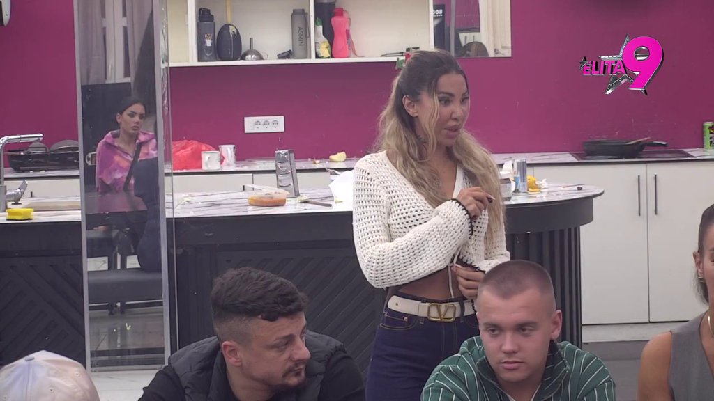 Počeo da muca! Asmina zateklo pitanje o ljubomori na Aneli i Đukića, Maja odmah htela da ponizi Staniju, pa se pogubila: Ona ne postoji bez mene! (VIDEO)