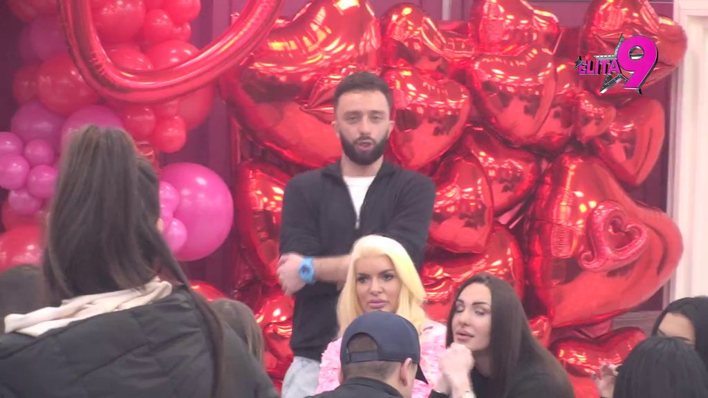 On je veći muškarac od većine! Uroš Stanić dobio dve ljubavne ponude od njih, svi ostali u šoku! (VIDEO)