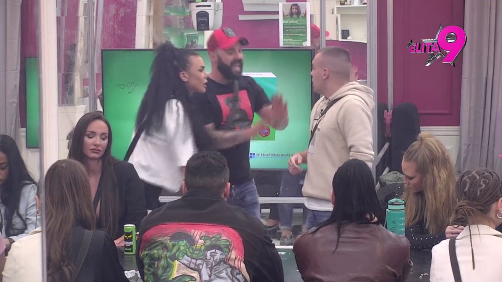 DOŽIVEO POMRAČENJE NAKON ŠTO JE PROVALJEN: Luka besni jer ga je Dača raskrinkao da gleda Aneli, on pokušao da se opravda pa uradio na nju (VIDEO)