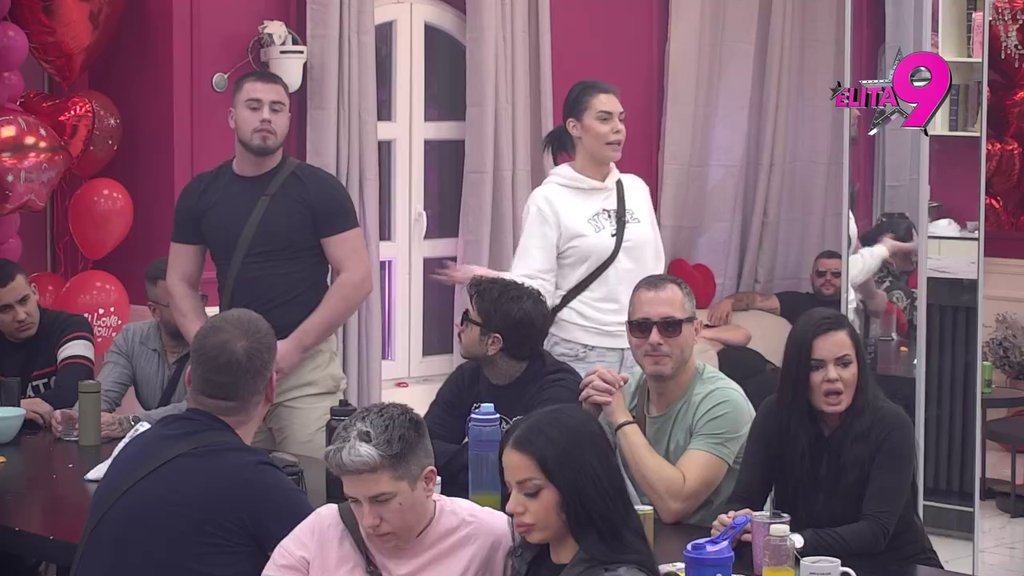 Zadrmalo mu se tlo pod nogama! Viktor čuo da se Mina slaže s Draganom da je KLINAC, počeo da kipti od besa, ona pokušala da se opravda (VIDEO)