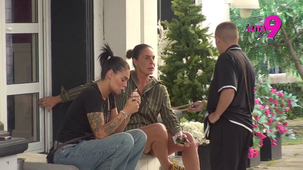 Besna kao ris: Kačavenda šišti kao ekspres lonac zbog Viktora, očitala i Mini lekciju (VIDEO)