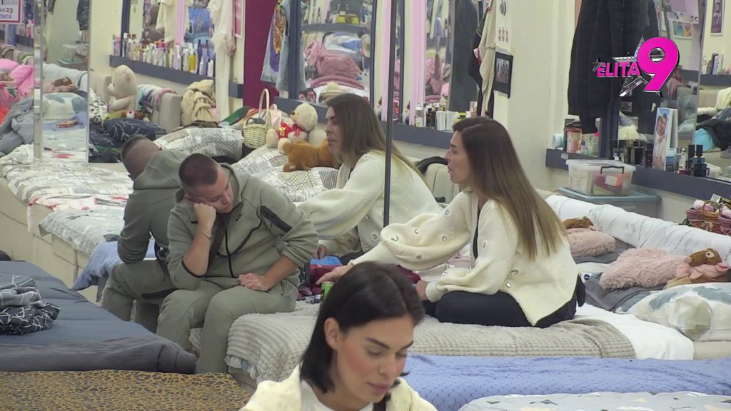 OČITAO JOJ LEKCIJU: Dača skrenuo Mileni pažnju da prekine svaku priču o Janjušu, smatra da je prešla sve GRANICE! (VIDEO)