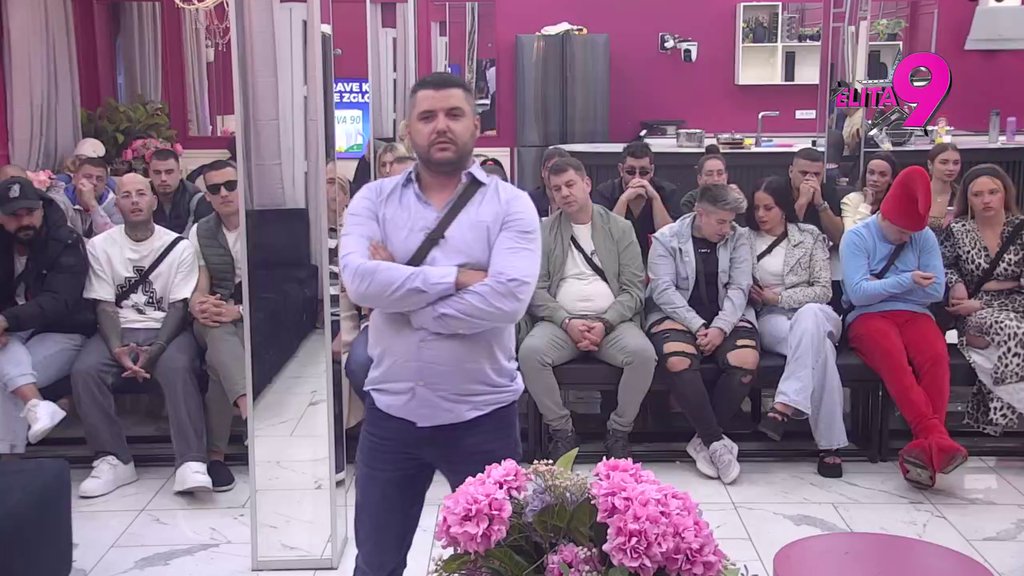 Nije htela da bude deo ekipe koje Alibaba voza: Asmin progovorio o odnosu sa Majom, KRIVO mu što je izvređao: Ona je ime i nije devojka za ponižavanje! (VIDEO)