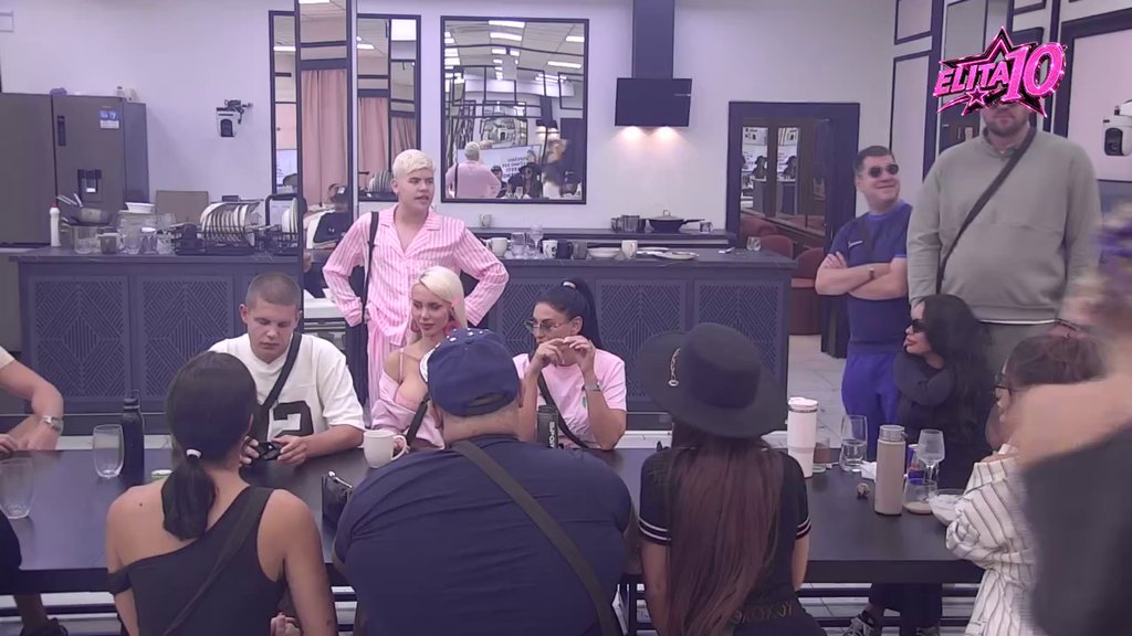 Dao bih mu šansu! Karlo i Uroš na korak da uđu u vezu: Mnoge bismo stavili u deseti plan (VIDEO)