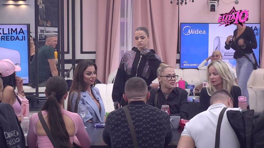 Smehotres u Beloj kući: Jasenka nasmejala sve izlaganjem, takmičari u transu! (VIDEO)