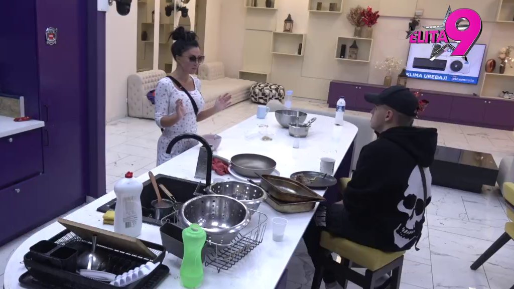 Ona muva bivše ovde, dok on pravi šeme napolju: Stanija brutalno izvređala Maju i Takija, više ne želi ni ime da im čuje! (VIDEO)