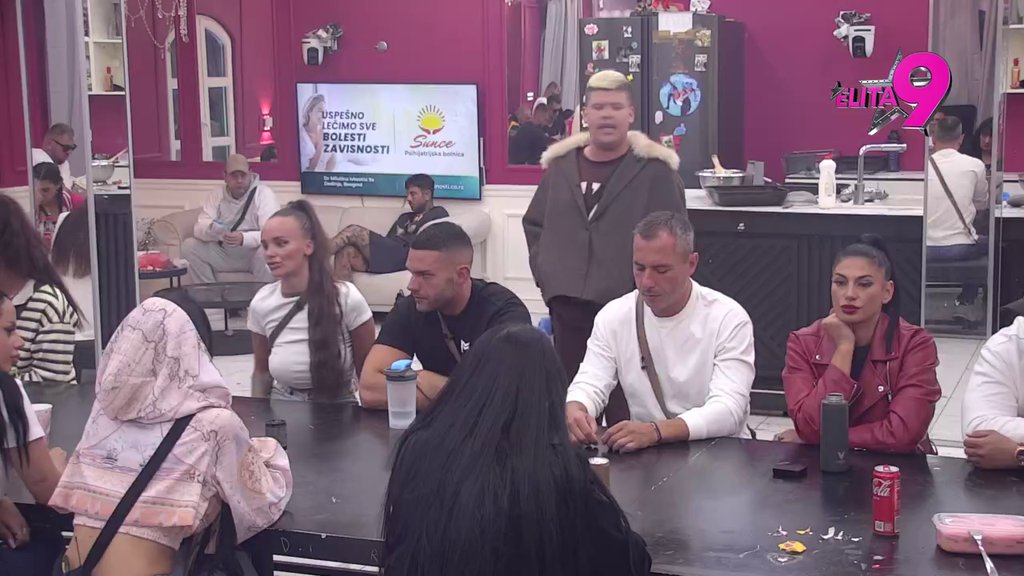 RAT DO ISTREBLJENJA! Uroš bez milosti opleo po Staniji, ona ga jednom rečenicom ohladila: LAJ KUJO! (VIDEO)